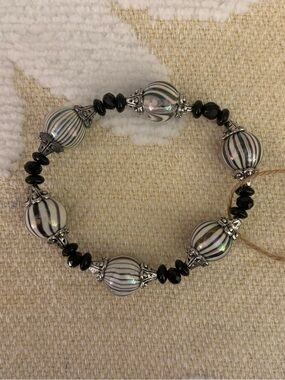 Black & Silver Stripe Beaded Bracelet